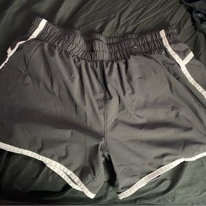black and white contrast workout shorts size small